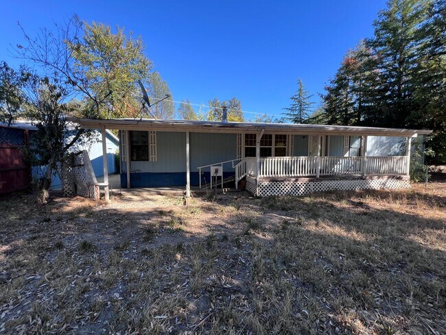 Building Photo - Country Setting 4-bedroom, 2-bathroom home!