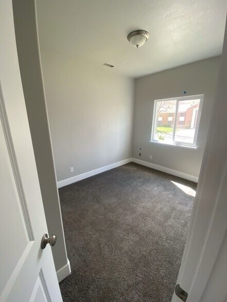 Building Photo - 1460 Cahoon St