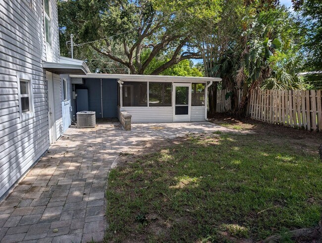 Building Photo - Anastasia Island 2 story home on Corner Lot!