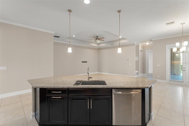 Building Photo - 13833 Behring Ave