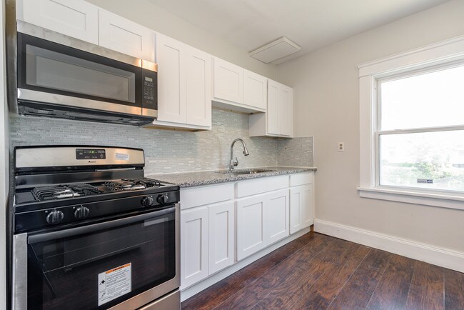 Building Photo - 19610 Shawnee Ave