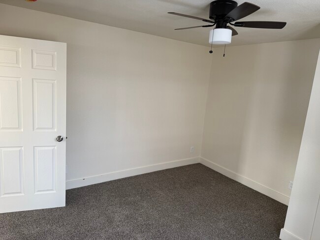 Building Photo - 4106 Victory Ave