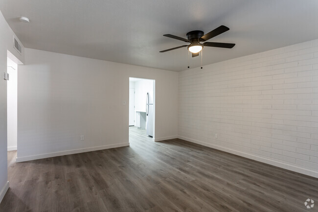 2BR, 1BA - 750SF - Turney Place Apartments