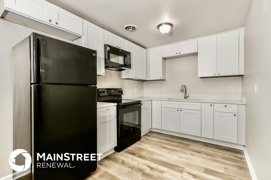 Building Photo - 5401 Johnsontown Rd