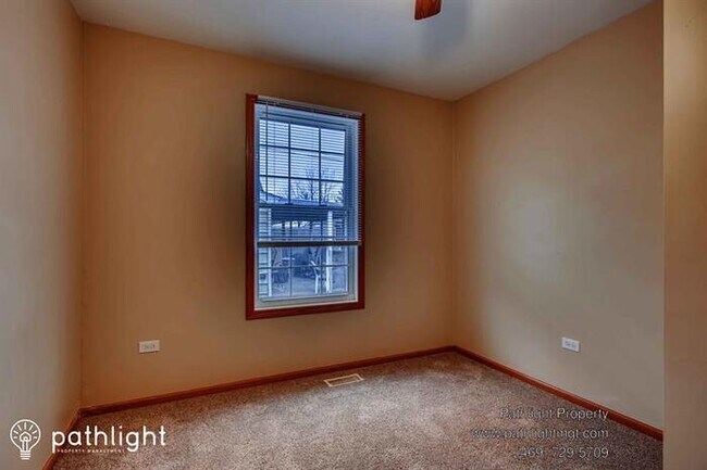 Building Photo - 225 E North St, Manhattan, IL, 60442