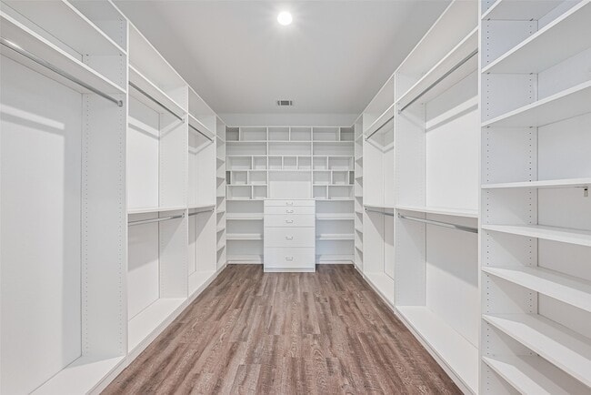 Building Photo - 12518 Pelican Bay Dr