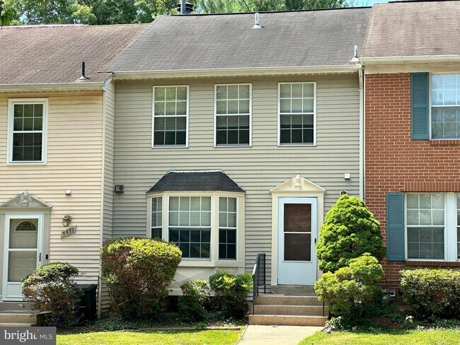 Building Photo - 7769 Hiawatha Ln