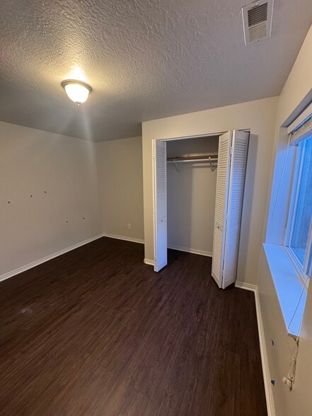 Bedroom 1 - 6672 W Valley Oak Dr