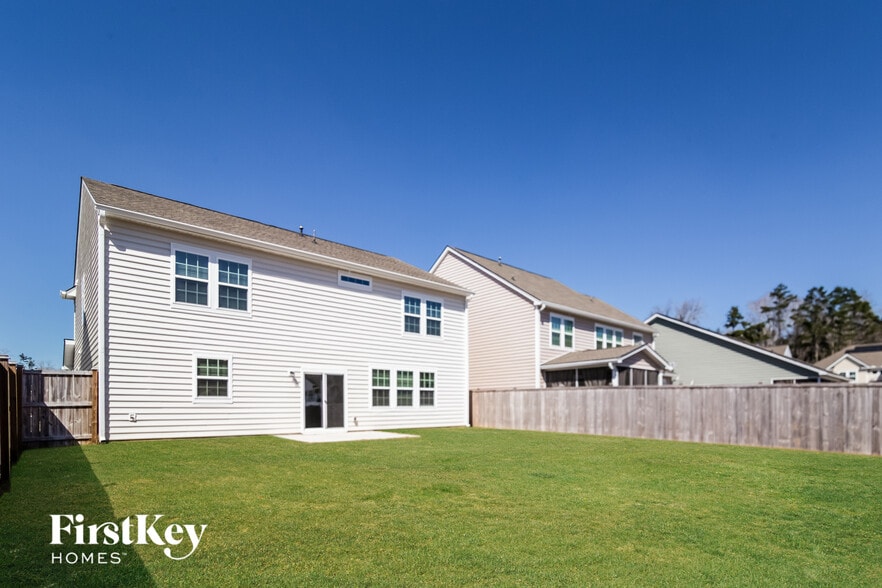 Building Photo - 5221 American Holly Ln