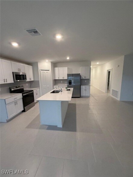 Building Photo - 12213 Sydney Ct