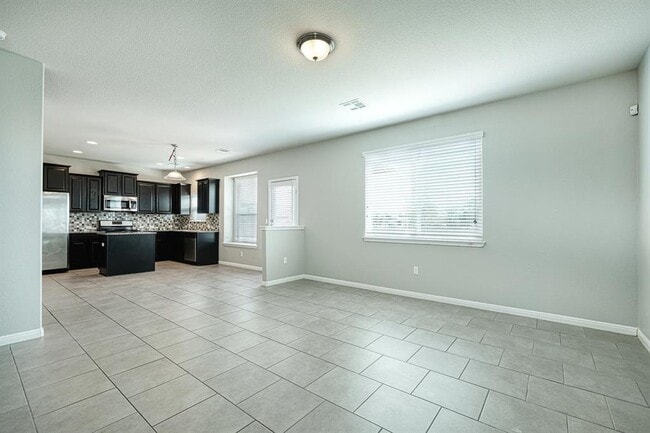 Building Photo - 100 Northern Flicker St