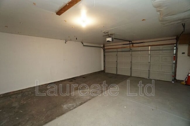 Building Photo - 2484 S Laredo St