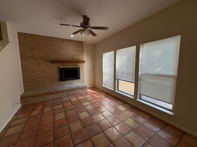 Building Photo - Dorian Properties2 (1504 Cinnamon Path)