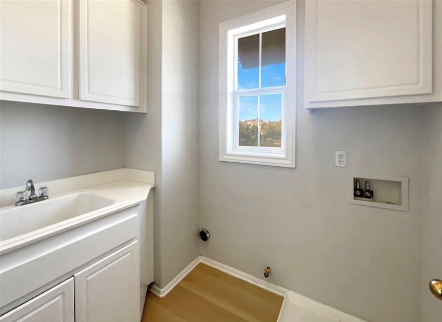 Building Photo - 37326 La Lune Ave