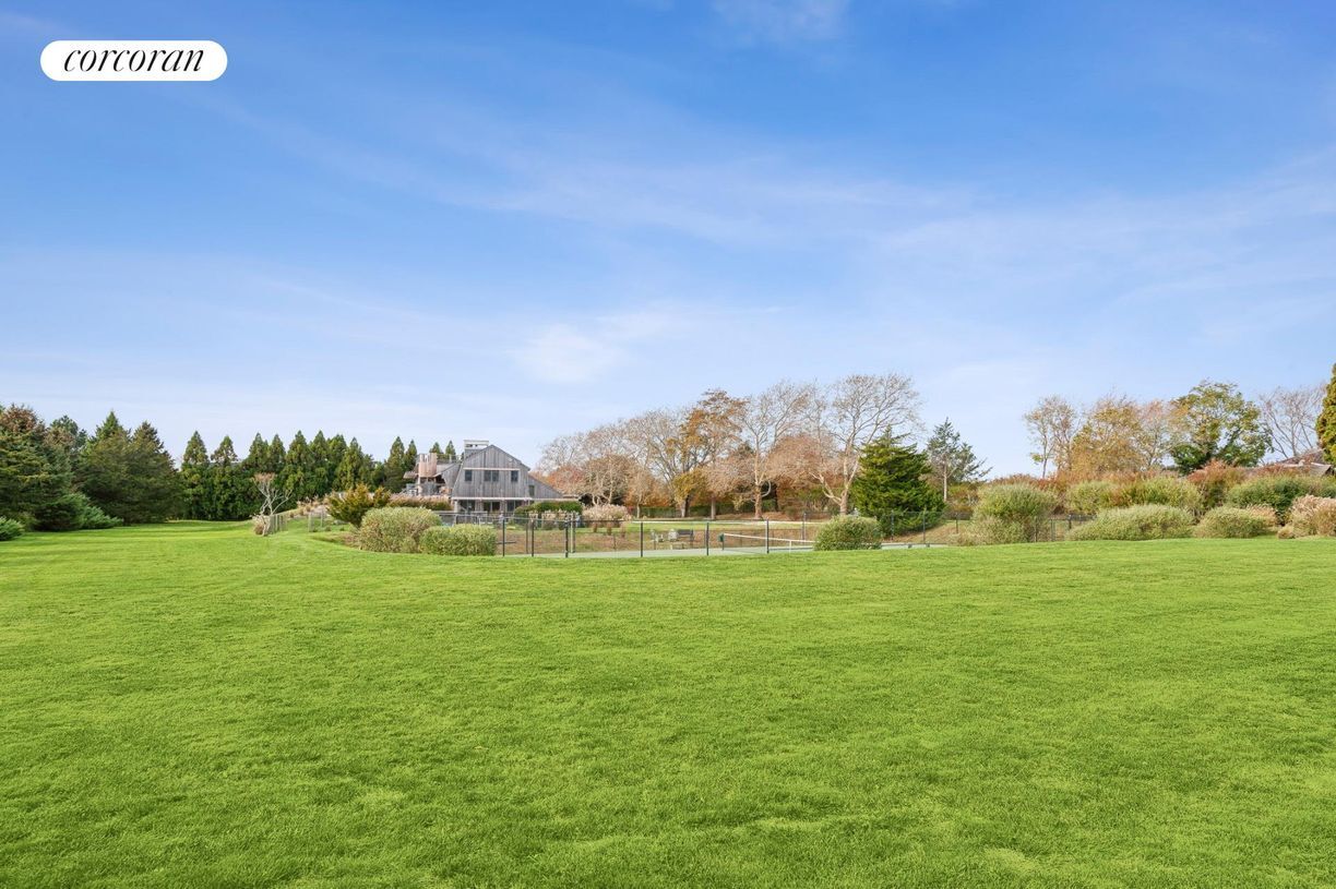 Building Photo - 230 Town Line Rd