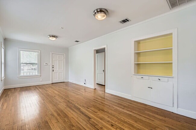 Building Photo - 3002 Lafayette Ave