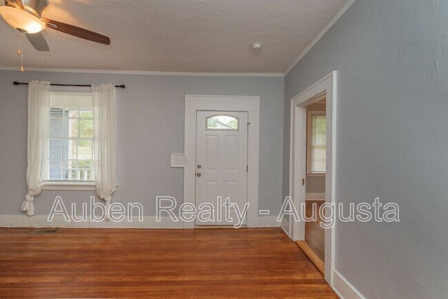Building Photo - 2056 McDowell St