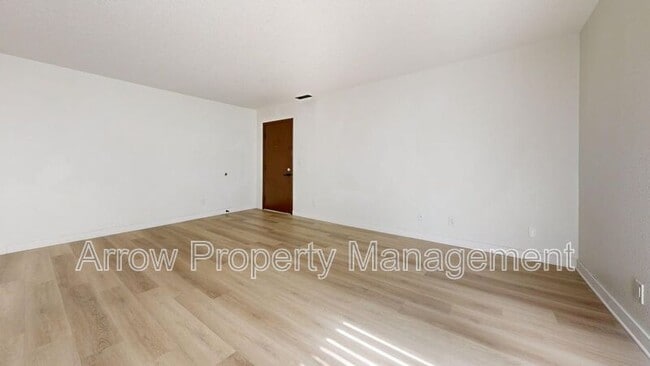 Building Photo - 201 E Arbor Ave