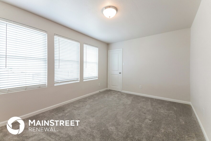 Building Photo - 6310 Tropicana Way