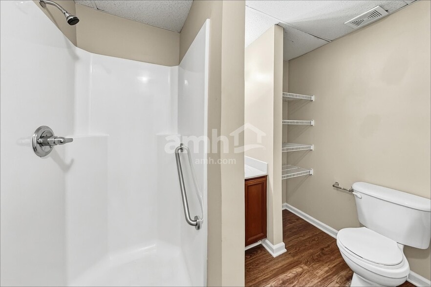 Building Photo - 221 Scarlet Ridge Ct