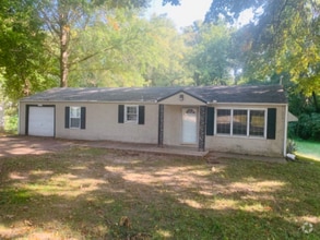 Building Photo - 6433 Oak Dr
