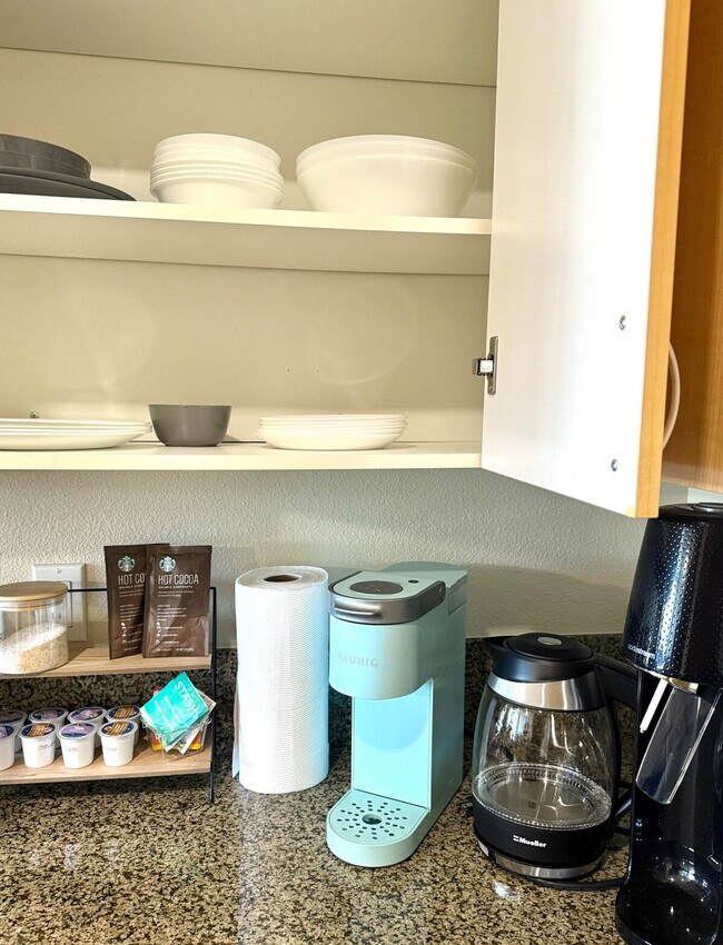 Building Photo - 11011 NE 9th St