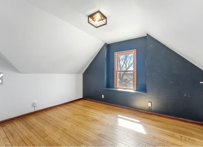 Building Photo - 3864 E Cudahy Ave