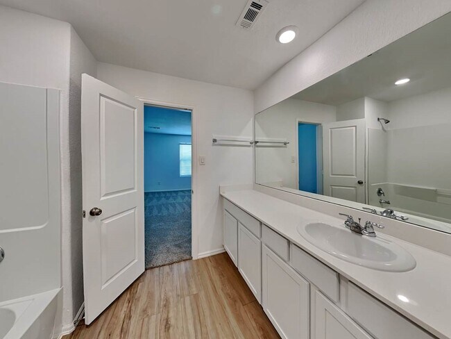 Building Photo - 18606 Via Barletta Ln