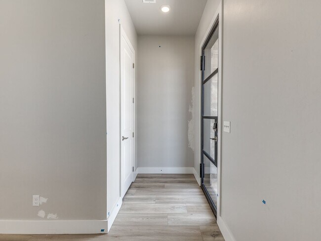 Building Photo - 2523 NW 132nd Pl