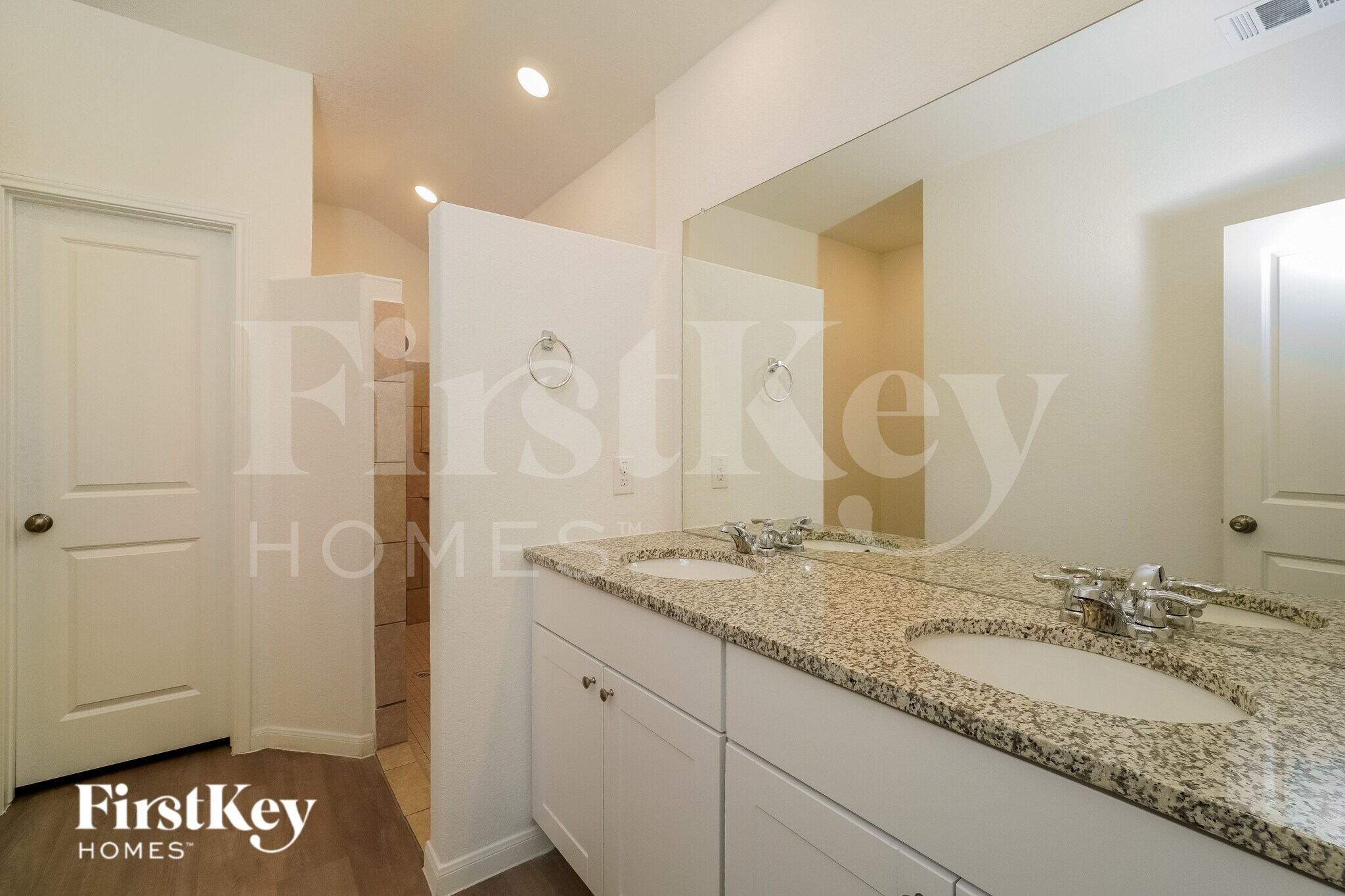 Building Photo - 10639 Erinita Way