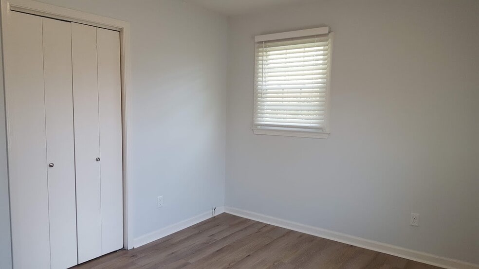 bedroom - 5573 Sandy Trace Dr.