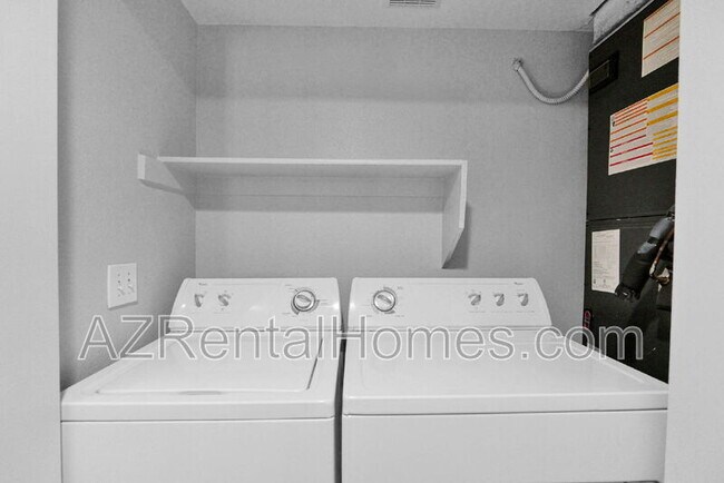 Building Photo - 3633 N 3rd Ave