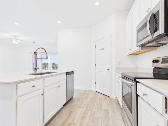 Building Photo - 9037 SW 58th Cir