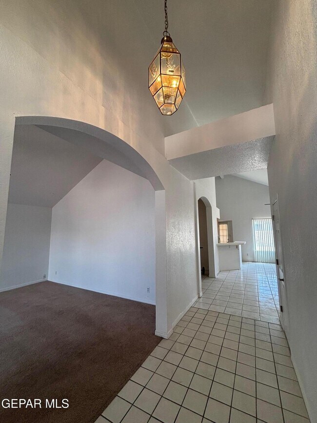 Building Photo - 7660 Le Conte Dr