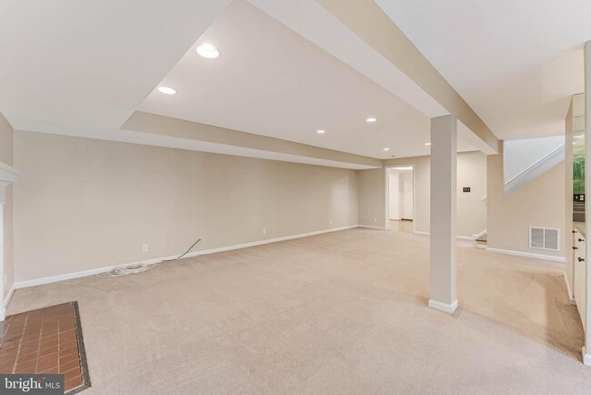 Building Photo - 3867 Chesterbrook Rd