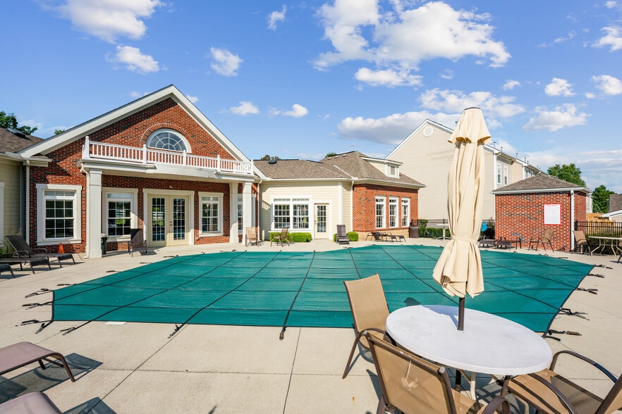 Clubhouse- Workout Rm and Pool - 5757 High Rock Dr