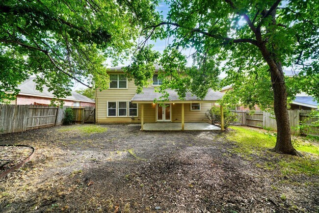 Building Photo - Beautiful Rental now available in Thistle Creek (Schertz) - 5 Bedrooms! Realtor Commission: $750