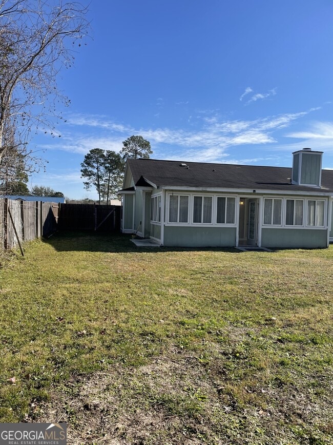 Building Photo - 403 Fairfield Ct