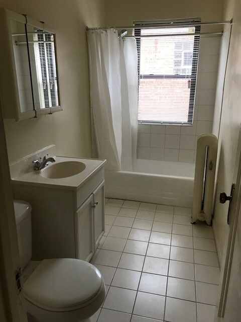 Building Photo - 534 Hinman Ave