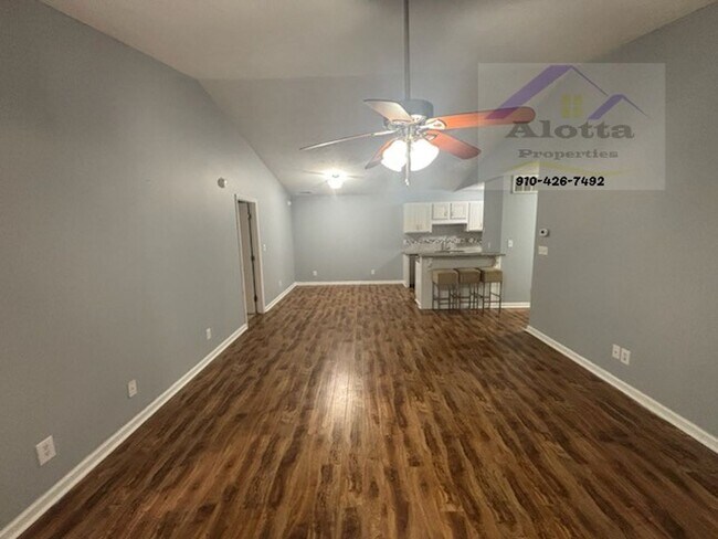 Building Photo - 505 Meadowland Ct