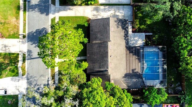 Building Photo - 341 W Hornbeam Dr