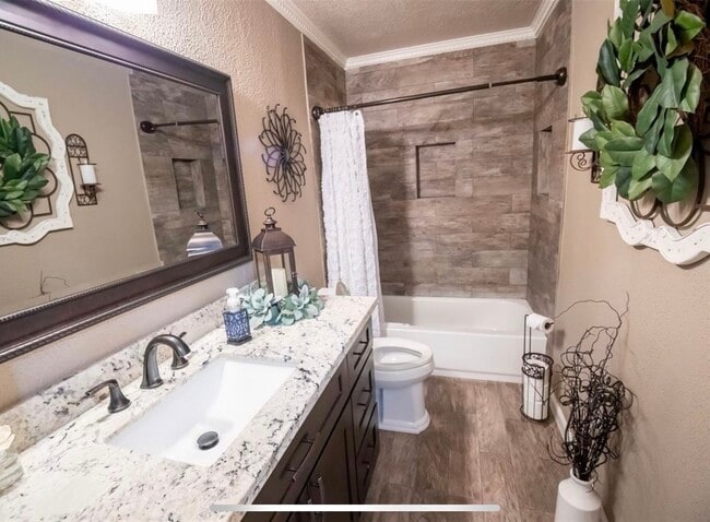 Building Photo - 4803 Black Stone St