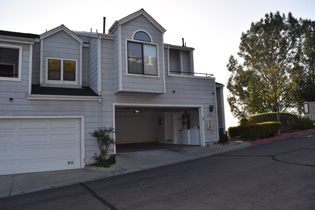 Building Photo - 10991 Scripps Ranch Blvd