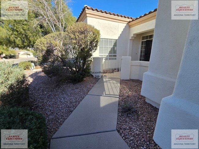 Building Photo - NE off Wrightstown & Pantano 3/2 with pool, patio and loads of upgrades