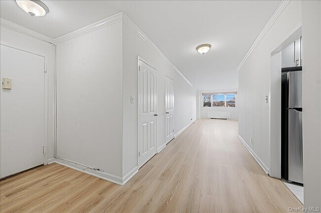 Building Photo - 30 Lake St