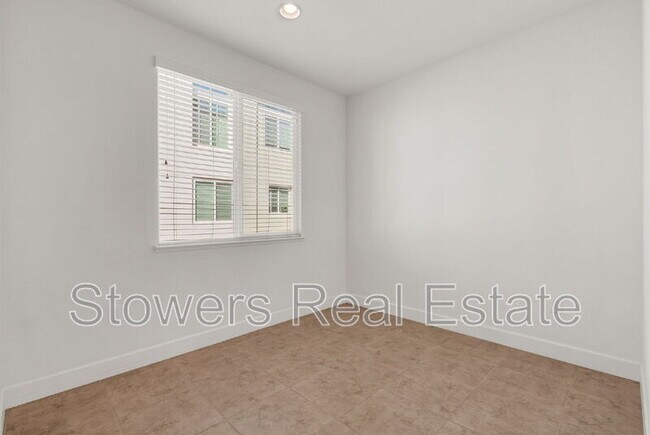 Building Photo - 5212 S Esprit Loop