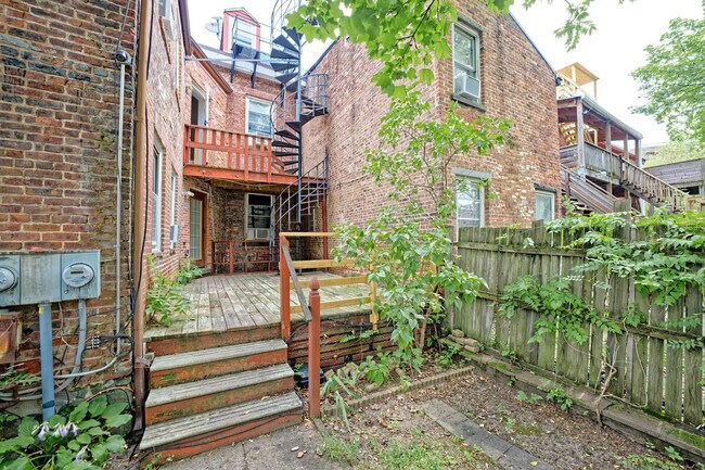 Building Photo - 35 Madison Ave