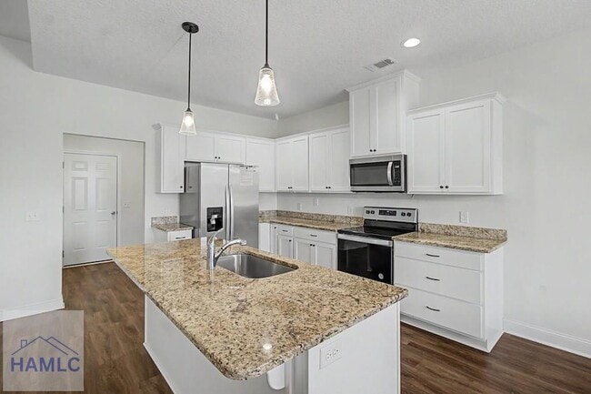 Building Photo - 364 Abode Ave