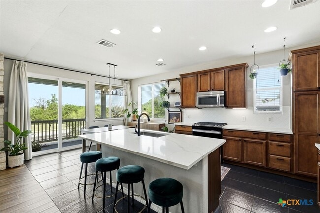 Building Photo - 1203 Canadian Cove