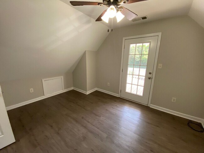 Building Photo - PRE-LEASING FOR AUGUST 2026!